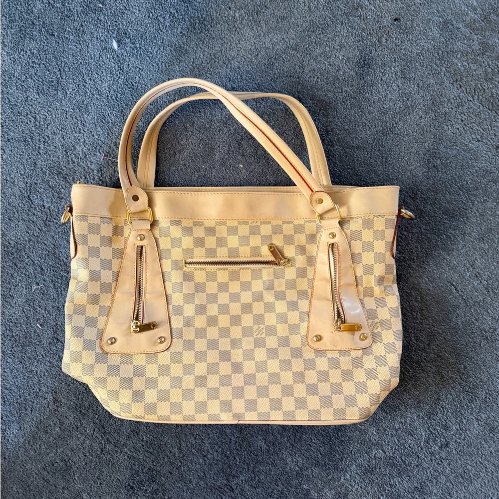 Amazon Beige Checkered Tote Handbag with Cream Trim